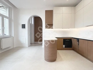 Apartament pe doua niveluri cu terasa, strada Vasile Alecsandri