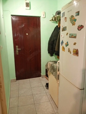 Garsonieră spațioasă DE VÂNZARE ( zona Micro 1 -peste Luncoi , Brad)