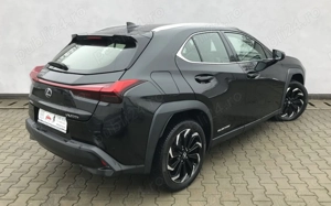 LEXUS UX300e Business - imagine 3