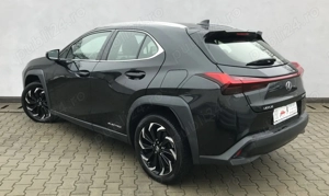 LEXUS UX300e Business - imagine 4