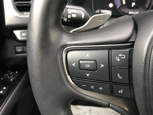 LEXUS UX300e Business - imagine 18