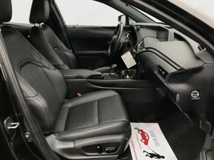 LEXUS UX300e Business - imagine 16