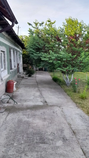 Casă de vînzare la țară cu teren 2500 mp.Apa,curent, și canal - imagine 4