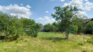 Vînd casă la țară.O construcție nouă și una veche reamenajabilă.Apa,curent,fosă (acum și canal)