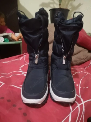 Vânzare încălțăminte 