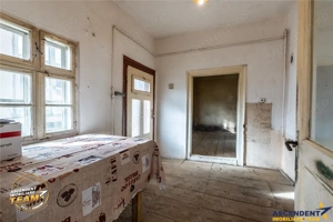 Casa din lemn, teren 384 mp: oportunitate de renovare, Simeria, Covasna - imagine 5