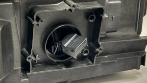 Far LED Audi Q3 Complet - 8U0941034 - in stare foarte buna - imagine 6