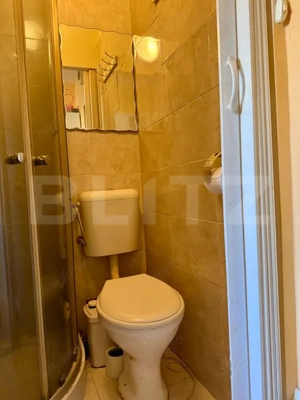Camera de camin cu baie proprie + loc de parcare  - imagine 5