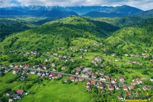 FILM! Teren intravilan spectaculos,1.000 mp,Moieciu,panorama 180 grade,potential rezidential  invest