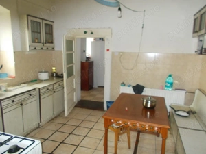 Casa individuala batraneasca, Ianova, 3 camere, 880 mp teren, asfalt, utilitati - imagine 19