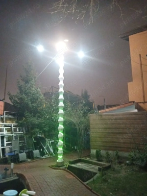 Coloana Infinitului   Stâlp de lumină sculptural, inspirație Brâncuși