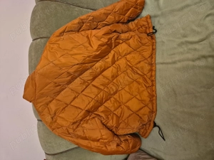 Vand Geaca Noua Cu Puf La Cel Mai Bun Pret. - imagine 2