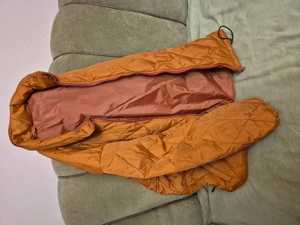 Vand Geaca Noua Cu Puf La Cel Mai Bun Pret. - imagine 3