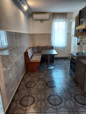 Apartament de inchiriat : 3 camere , 2 bai si balcon . Zona Piata Diamant  - imagine 4