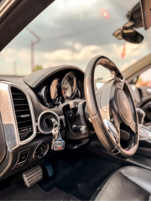 Porsche Cayenne S-Hybrid 2011   V6, 245 kW (333 CP) - imagine 5