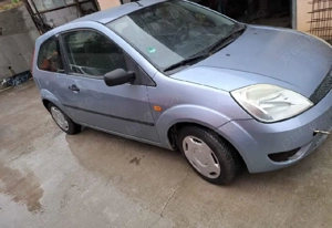 Dezmembrez Ford Fiesta 1.3benzina an 2004, 2 uși  - imagine 2