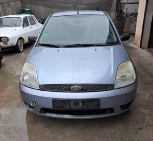 Dezmembrez Ford Fiesta 1.3benzina an 2004, 2 uși 