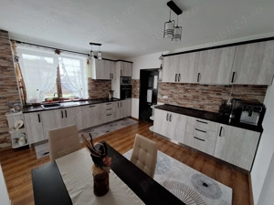 Casă P+M la cheie cu garaj - imagine 2