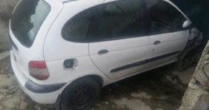 Dezmembrez Renault Scenic 1.9 DCI  - imagine 2