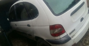 Dezmembrez Renault Scenic 1.9 DCI  - imagine 3
