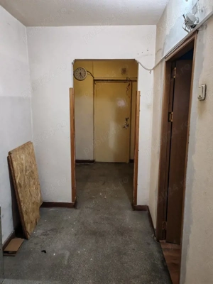 Vand apartament cu trei camere Pitesti - imagine 4