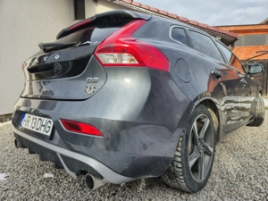 Volvo V40 D2 R-Design - imagine 2