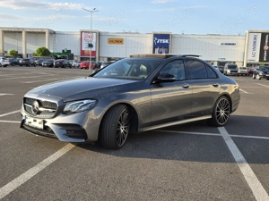 Mercedes benz E 43 AMG 401CP 