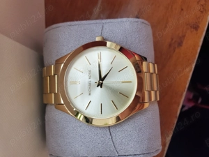 Vând ceas Michael Kors de mână un accesoriu perfect pentru a adăuga un strop de strălucire oricărei - imagine 2