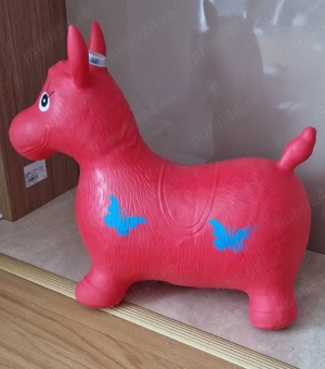 Ponei gonflabil săritor cu muzică 