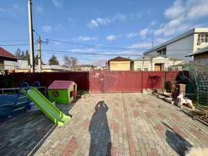 Casă / Vilă cu 4 camere de vânzare în zona Central - imagine 3