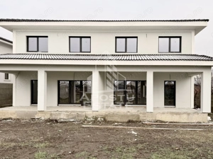 Jumatate de duplex cu 5 camere, Dumbravita