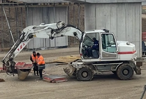 Vând excavator liebherr A 314 anul 2010 in stare perfectă de functionare - imagine 2