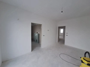 Duplex cu 5 camere, 3 bai - izolat fonic - Sacalaz - imagine 8