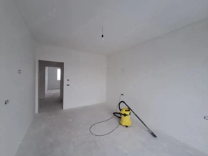 Duplex cu 5 camere, 3 bai - izolat fonic - Sacalaz - imagine 9