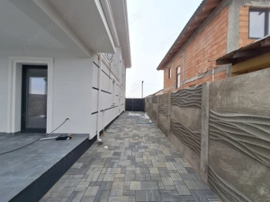 Duplex cu 5 camere, 3 bai - izolat fonic - Sacalaz - imagine 2