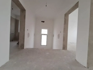 Duplex cu 5 camere, 3 bai - izolat fonic - Sacalaz - imagine 19