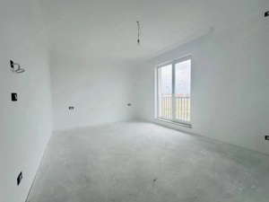 Duplex zona foarte buna- 4 camere si 3 bai - Mosnita Noua  - imagine 9
