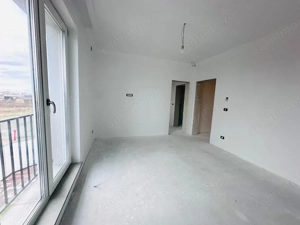 Duplex zona foarte buna- 4 camere si 3 bai - Mosnita Noua  - imagine 8