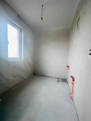 Duplex zona foarte buna- 4 camere si 3 bai - Mosnita Noua  - imagine 11