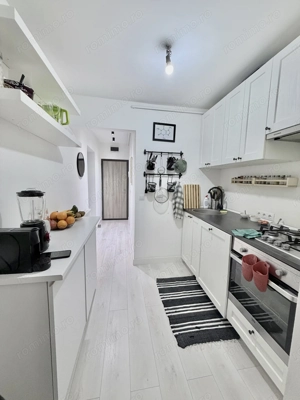 Vand 2 cam Mureseni etaj 1 [complet renovat]