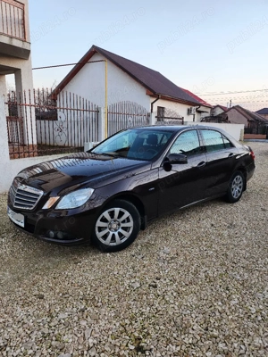 Vand Mercedes E Class foarte îngrijit  - imagine 5