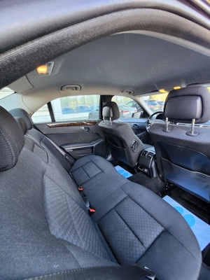Vand Mercedes E Class foarte îngrijit  - imagine 2