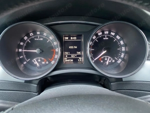 Skoda Superb SW 2.0 Diesel 140 CP An 2013 - imagine 8