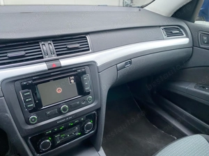 Skoda Superb SW 2.0 Diesel 140 CP An 2013 - imagine 16