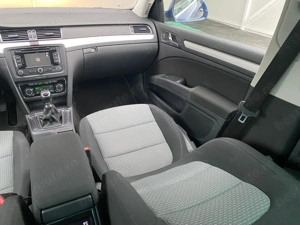 Skoda Superb SW 2.0 Diesel 140 CP An 2013 - imagine 15