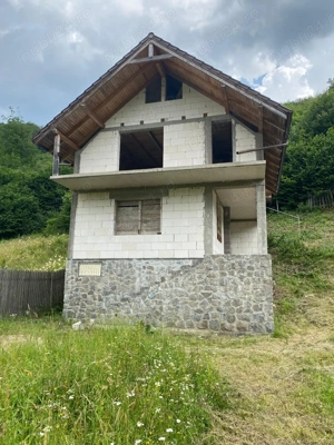 Casa de vânzare în Săcuieu lângă pensiunea Secoia  - imagine 3