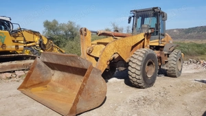 Încărcător frontal CASE 721 D - imagine 2