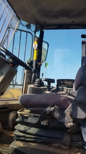 Încărcător frontal CASE 721 D - imagine 9