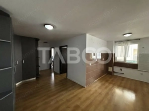 Apartament de vanzare 3 camere 82 mp + doua balcoane Zona Rahovei - imagine 3