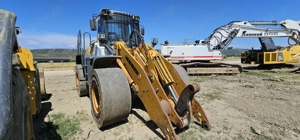  Încărcător frontal Liebherr L556 - imagine 3